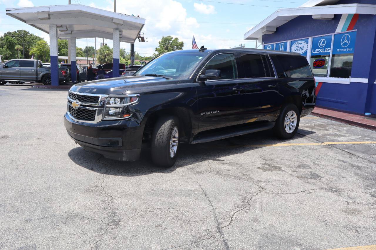 Used 2019 Chevrolet Suburban LT AWD/4WD image 7