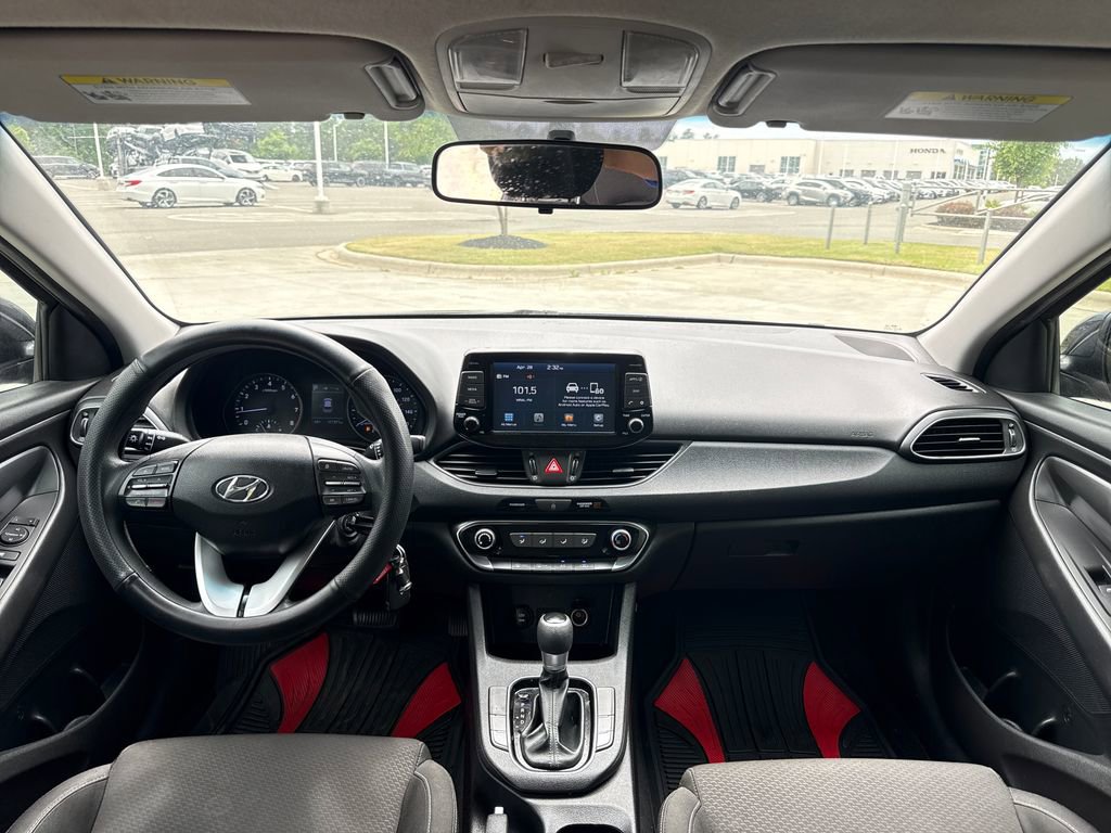 Used 2019 Hyundai Elantra GT FWD image 16
