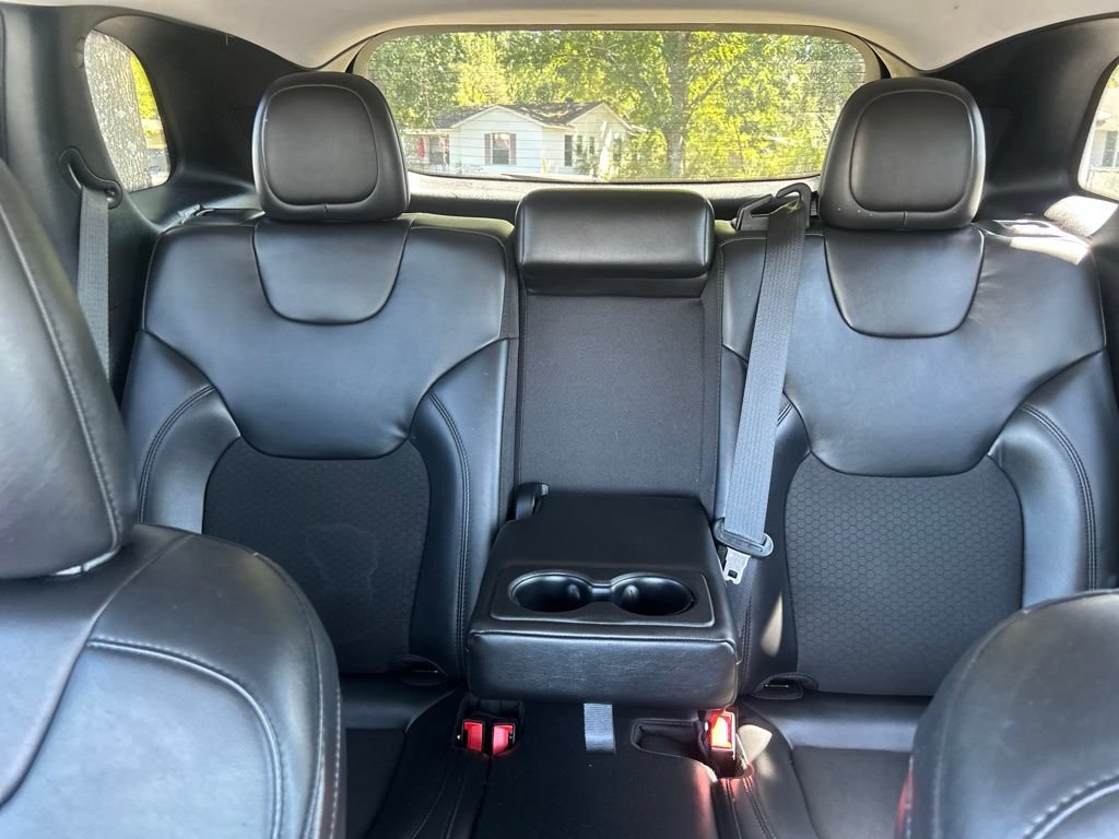 Used 2020 Jeep Cherokee Latitude Plus FWD image 25