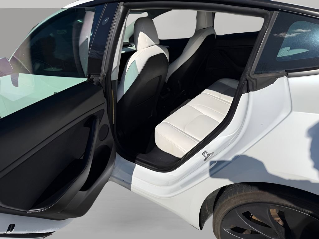 Used 2021 Tesla Model 3 Performance image 23