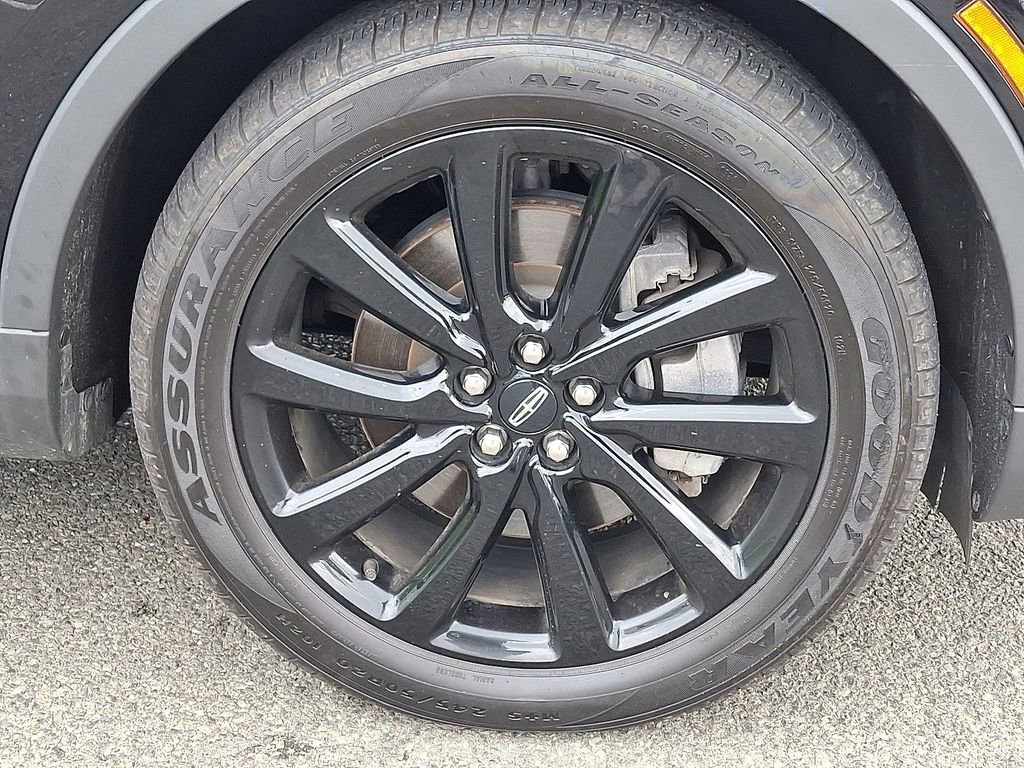 Used 2022 Lincoln Nautilus Reserve w/ Monochromatic Package image 9