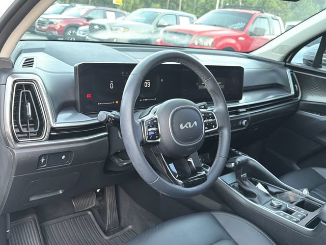 Used 2024 Kia Sorento S w/ Panoramic Sunroof Package FWD image 10