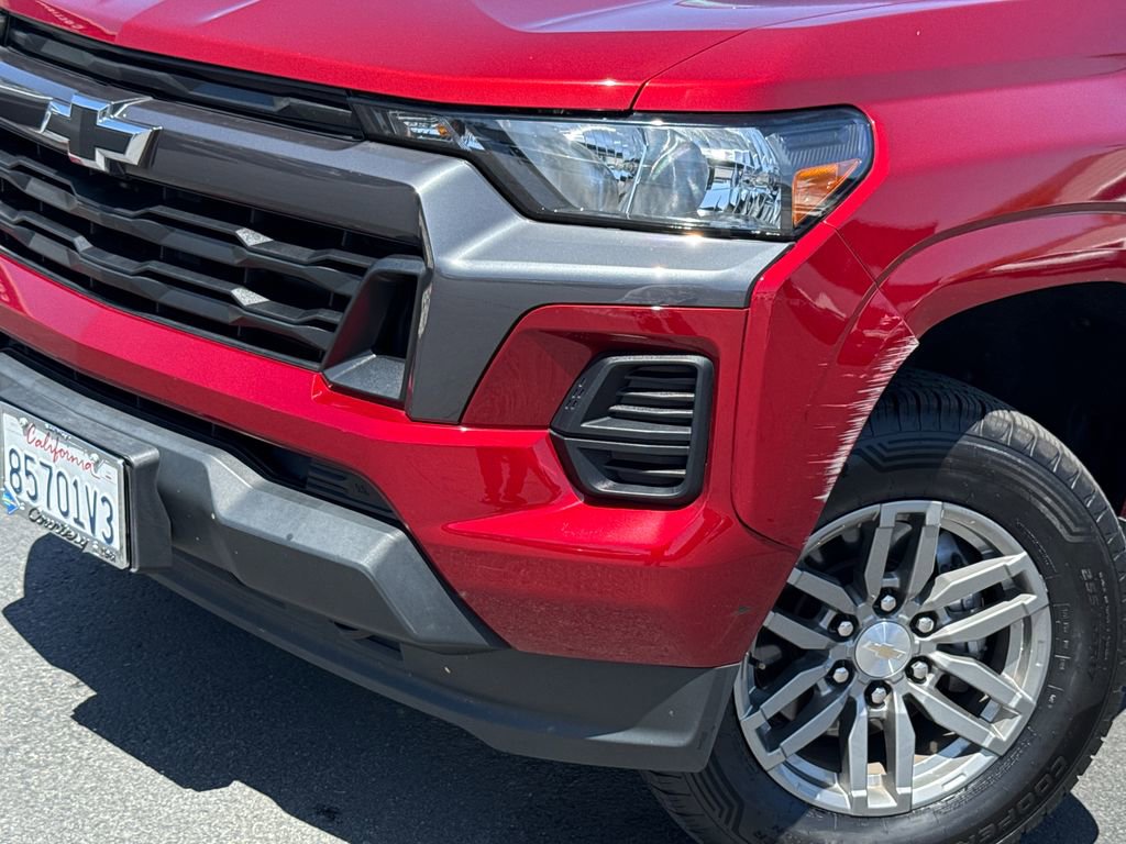 Used 2023 Chevrolet Colorado LT AWD/4WD image 3