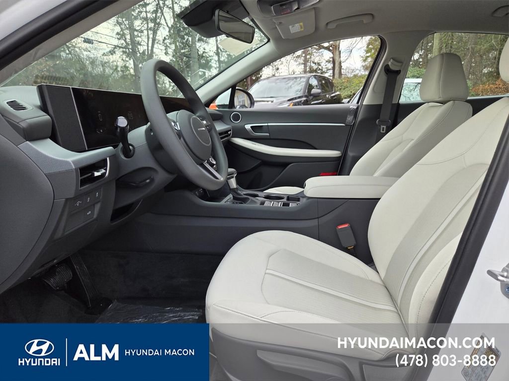 New 2025 Hyundai Sonata SE image 10