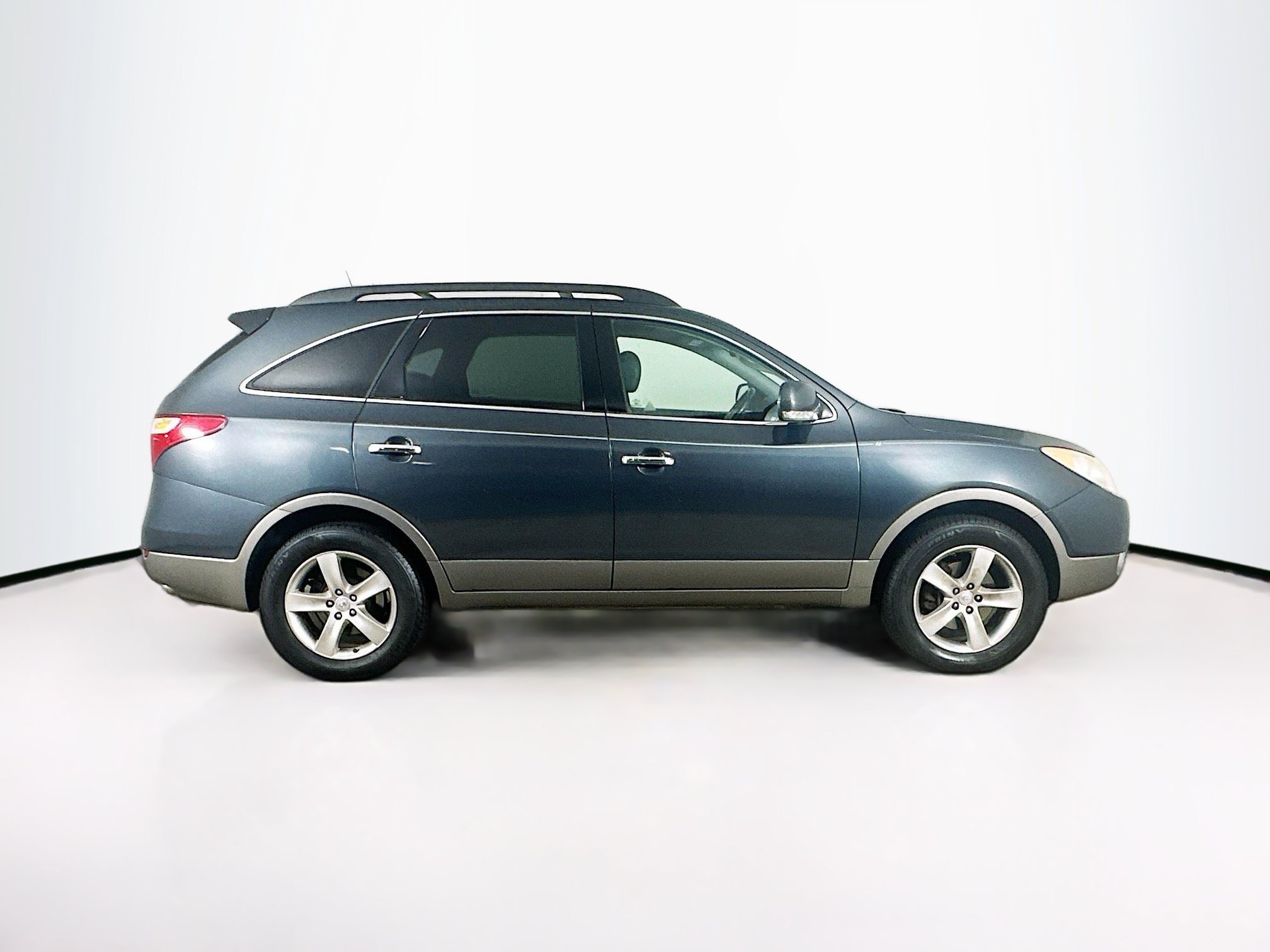 Used 2011 Hyundai Veracruz Limited FWD image 10