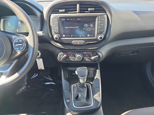 Used 2024 Kia Soul LX w/ LX Technology Package FWD image 11