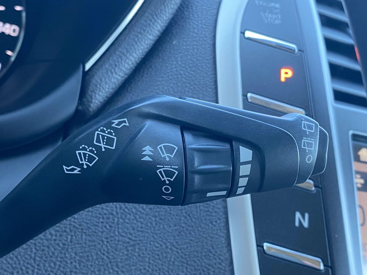 Used 2019 Lincoln MKC Reserve FWD image 35