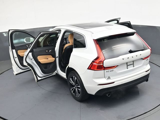 Used 2020 Volvo XC60 T5 Momentum w/ Protection Package image 38
