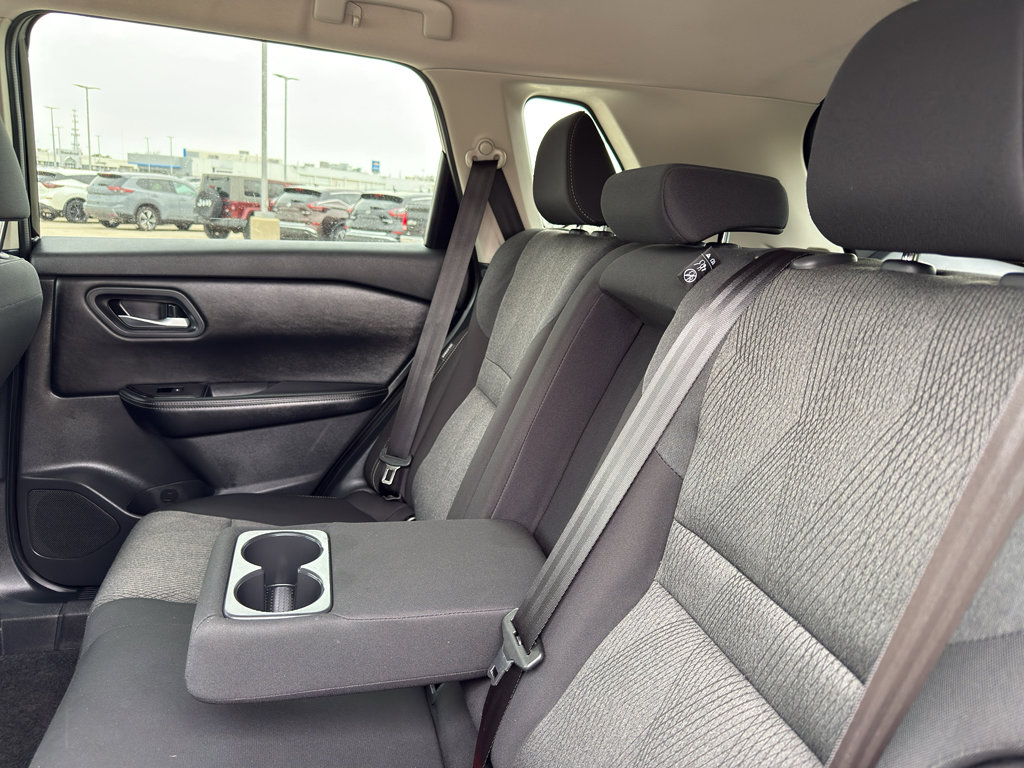 Certified 2025 Nissan Rogue SV AWD/4WD image 10