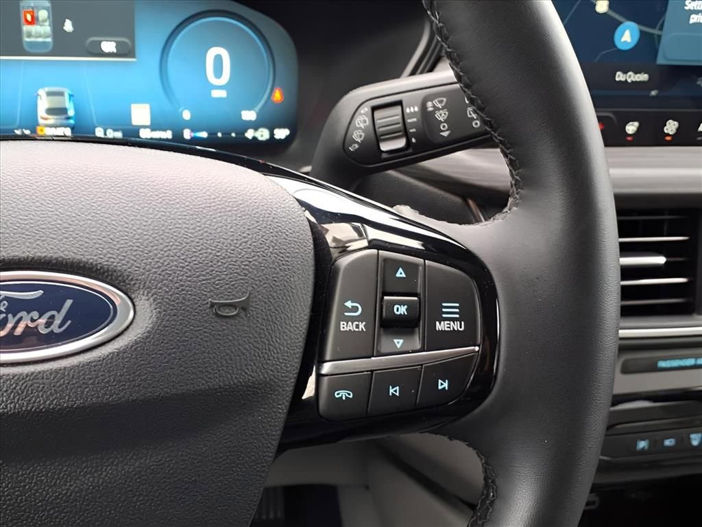 Used 2024 Ford Escape SE w/ PHEV Premium Package image 10