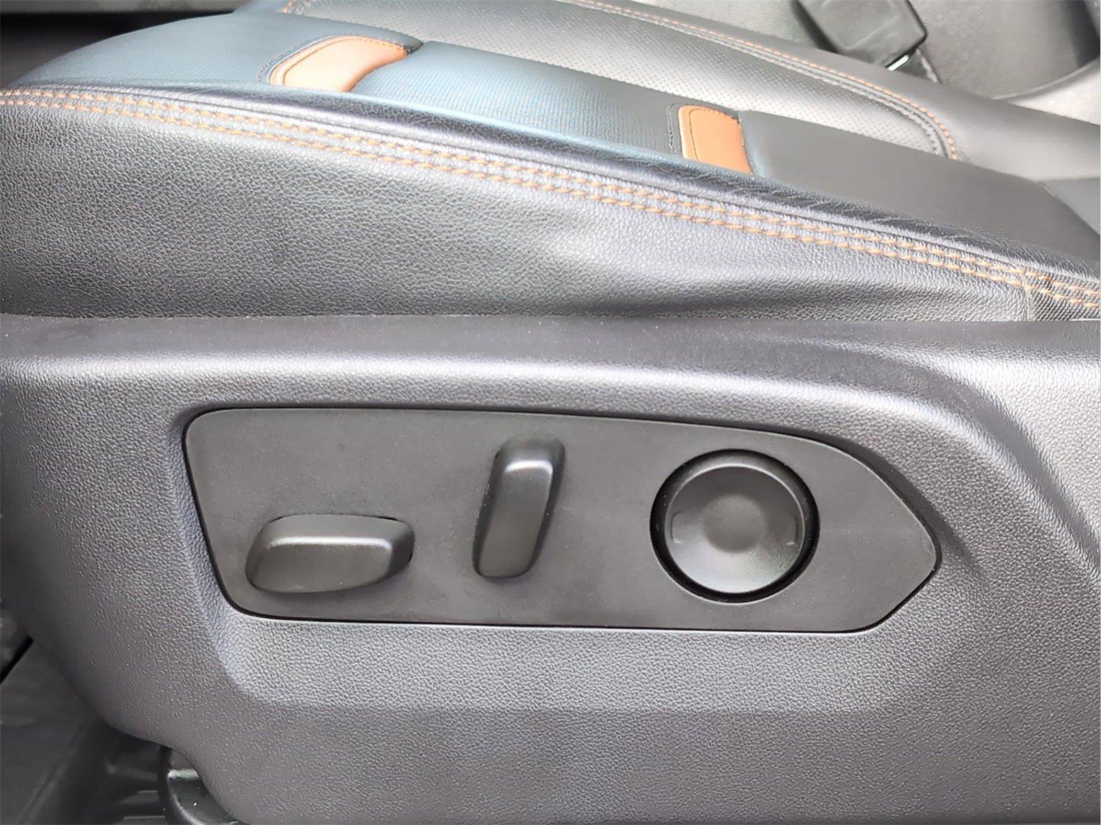 Used 2023 GMC Sierra 1500 AT4 w/ AT4 Premium Package AWD/4WD image 13
