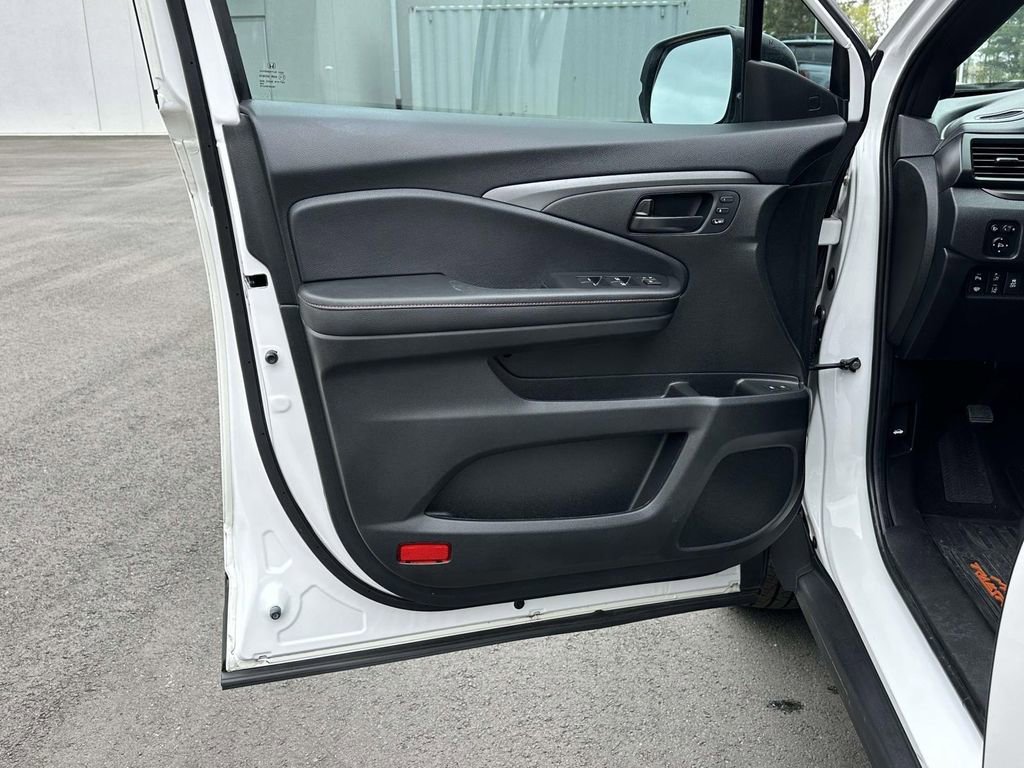 Certified 2023 Honda Passport TrailSport image 6