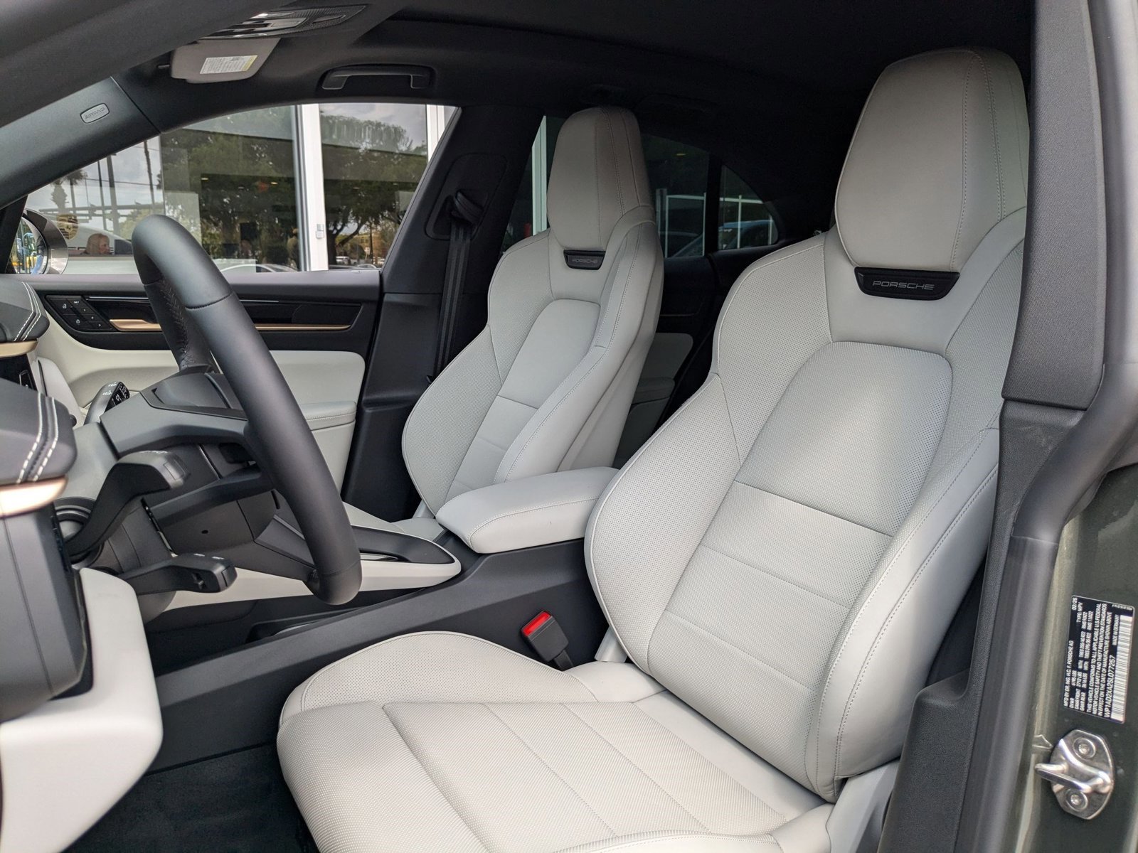 New 2025 Porsche Macan Electric image 5