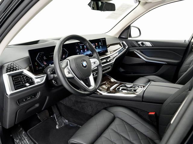 Used 2026 BMW X7 xDrive40i image 4