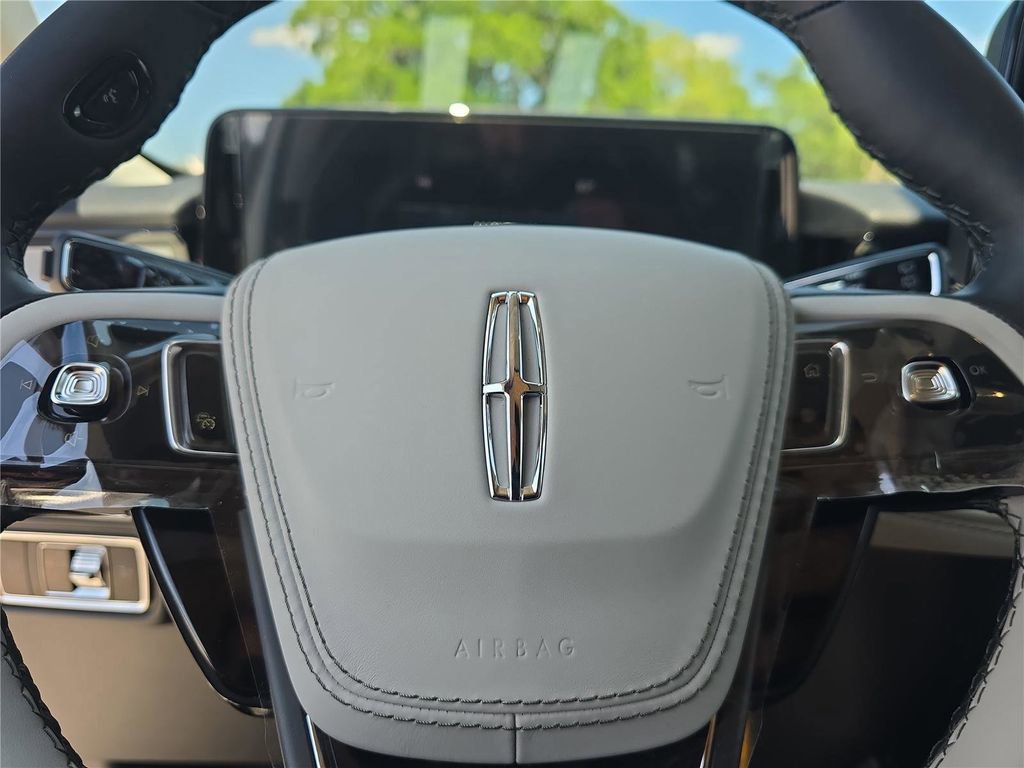 New 2026 Lincoln Aviator Reserve image 23