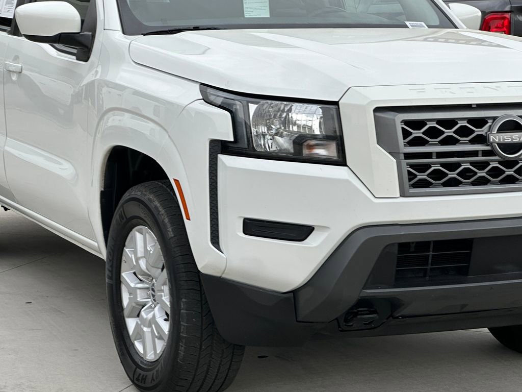 Used 2022 Nissan Frontier SV image 10