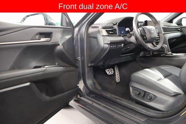 Used 2025 Toyota Camry SE image 10