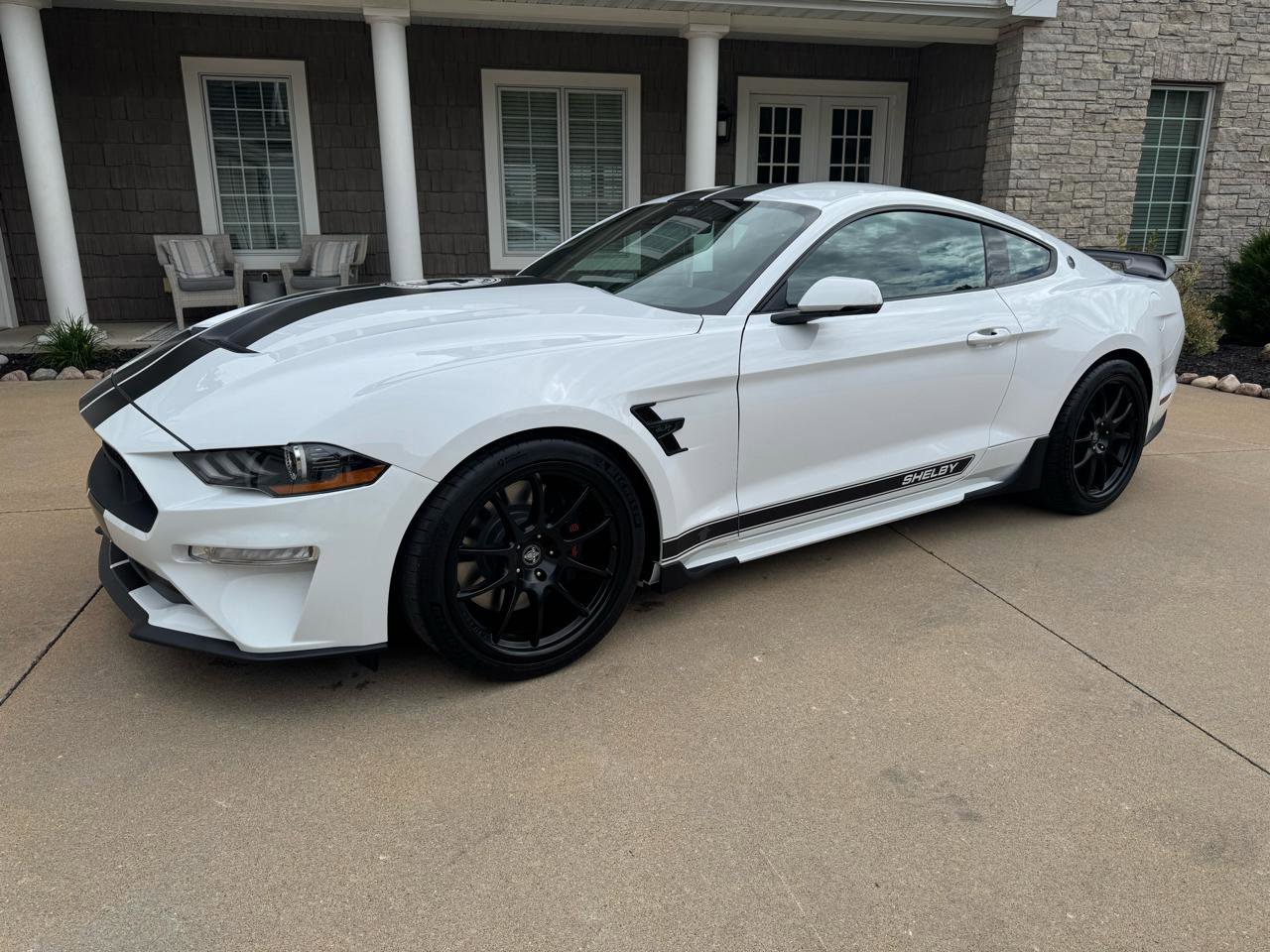 Used 2023 Ford Mustang GT Premium w/ Equipment Group 401A image 4