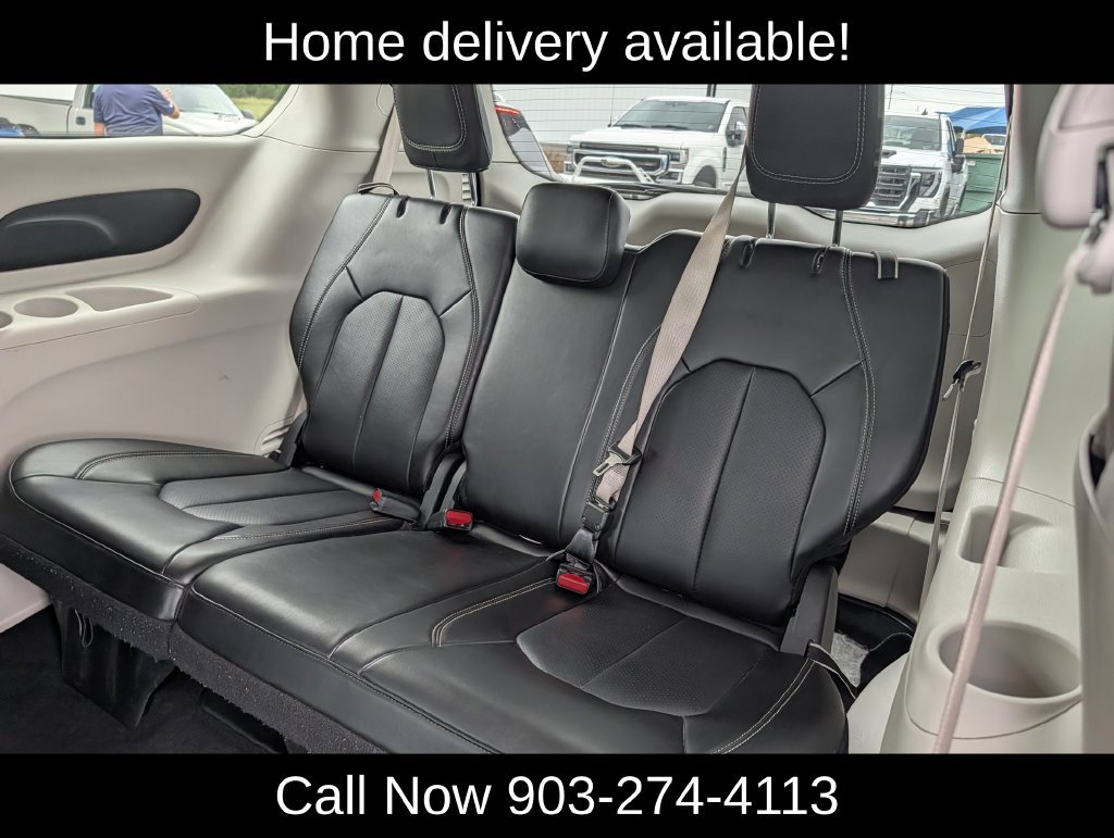 Used 2024 Chrysler Pacifica Touring-L FWD image 30