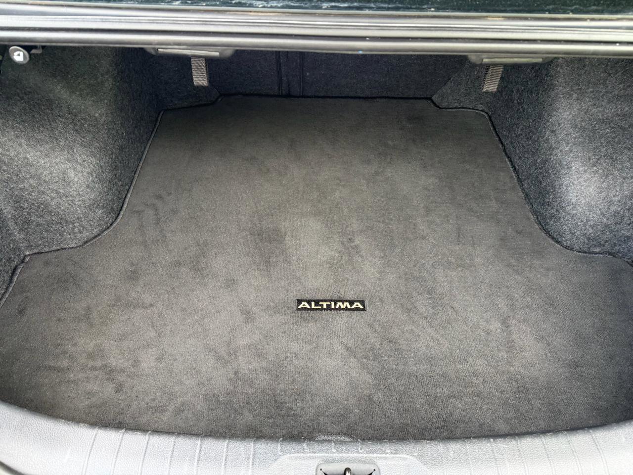 Used 2019 Nissan Altima 2.5 SL FWD image 13