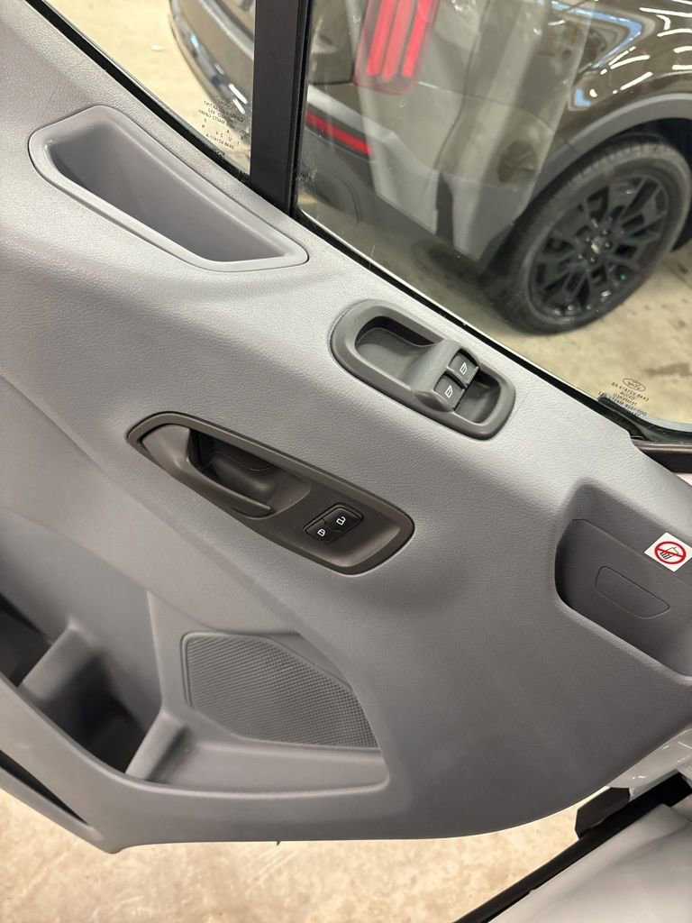 Used 2019 Ford Transit 350 XLT RWD image 21