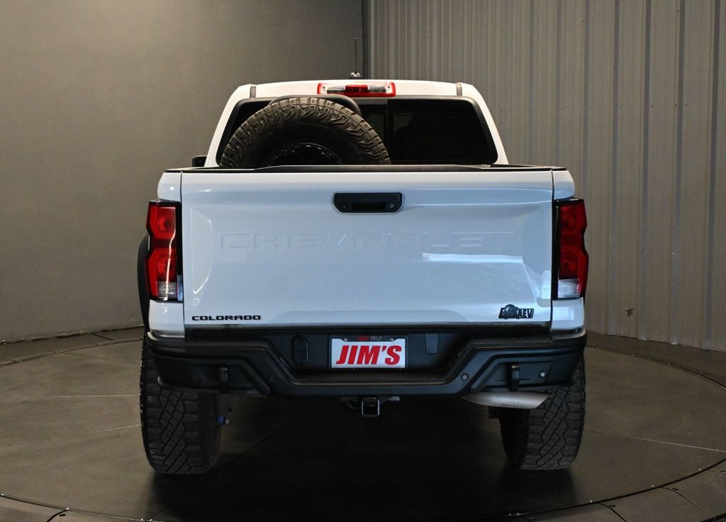 Used 2024 Chevrolet Colorado ZR2 AWD/4WD image 6