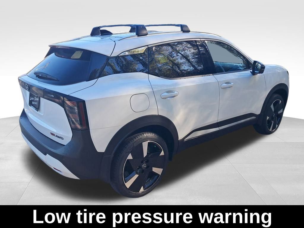 New 2026 Nissan Kicks SR w/ Cold Weather Package image 5