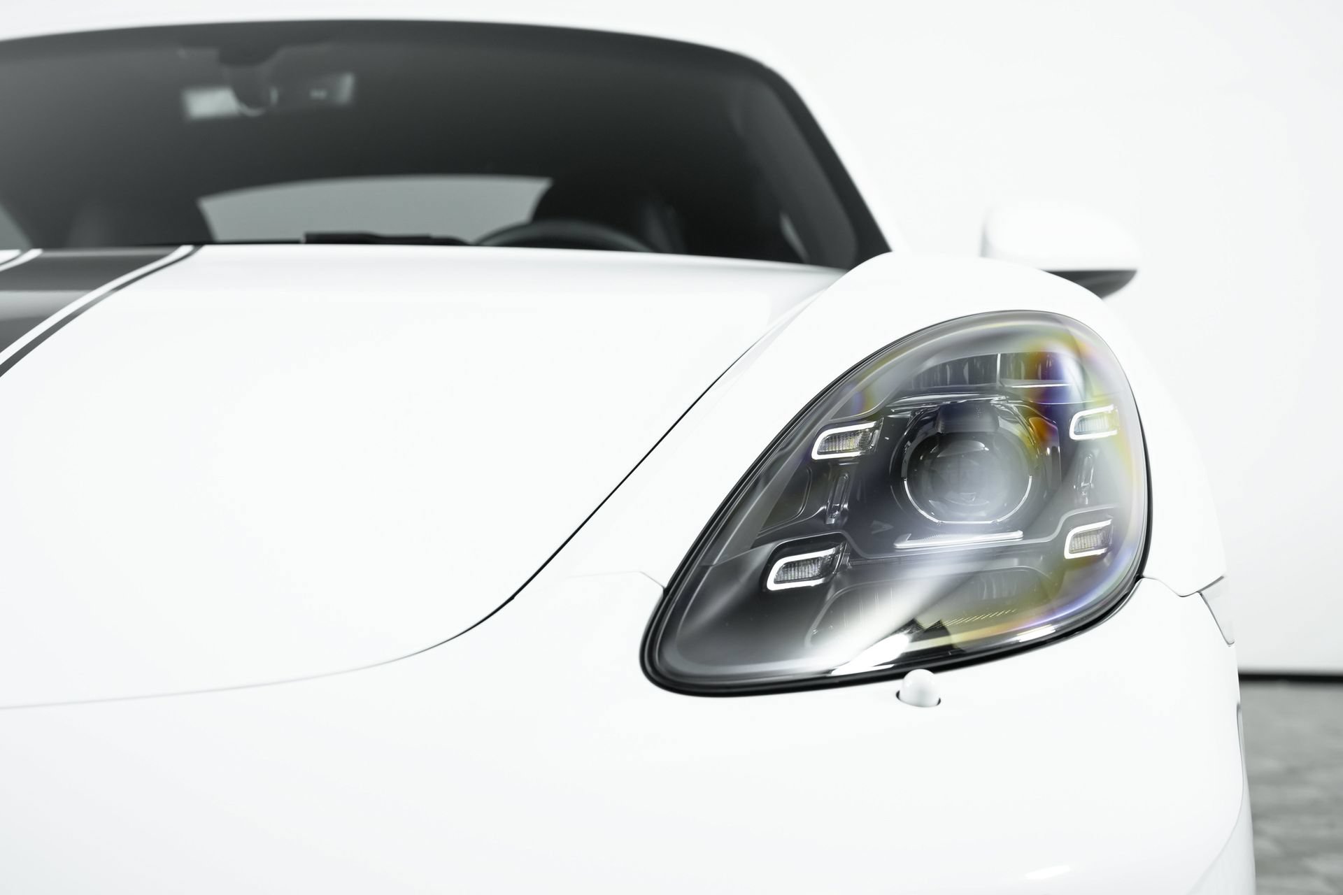 Used 2025 Porsche 718 Cayman RWD image 39