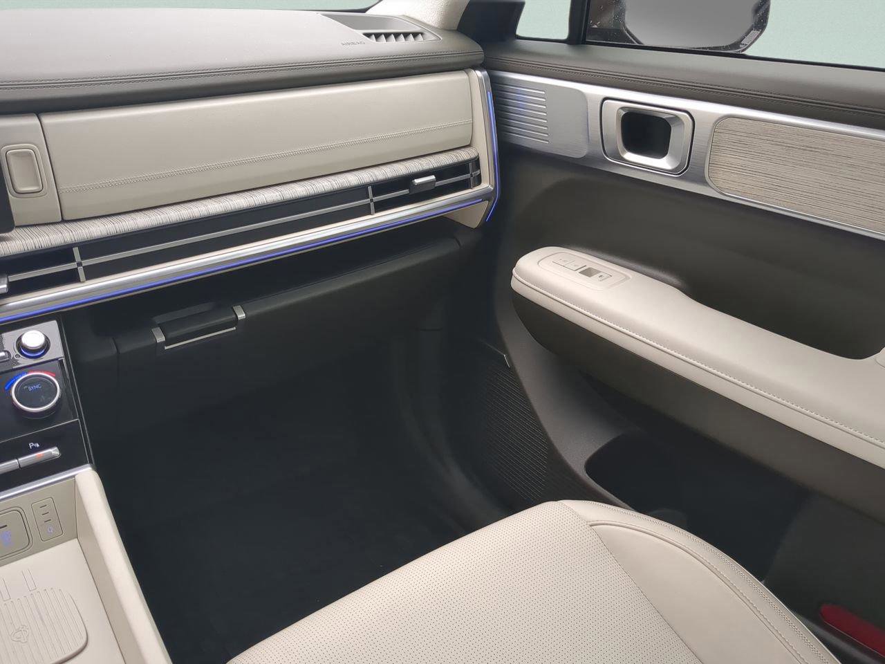 Used 2025 Hyundai Santa Fe Calligraphy AWD/4WD image 15