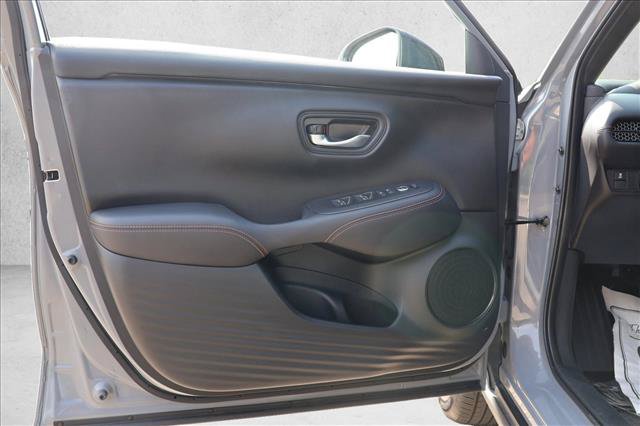 Used 2024 Honda HR-V Sport image 12