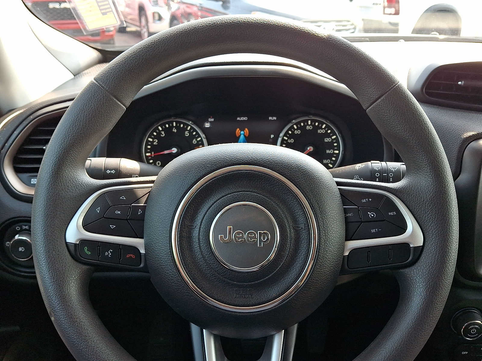 Certified 2023 Jeep Renegade Latitude AWD/4WD image 19