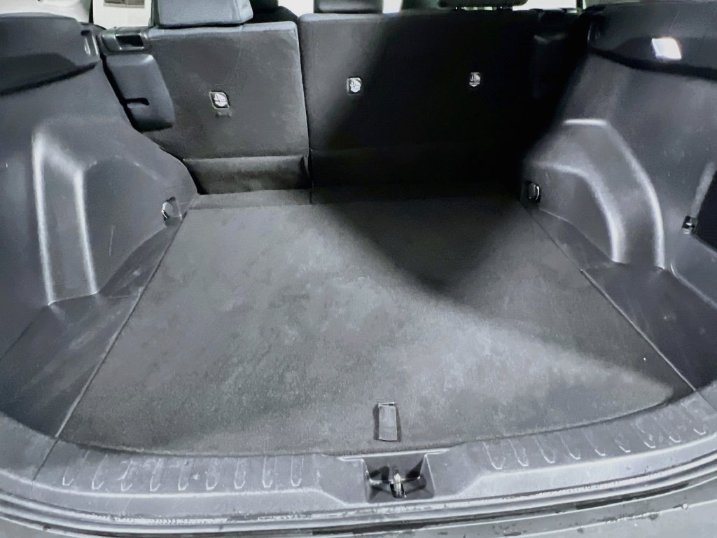 Used 2022 Toyota RAV4 LE FWD image 30