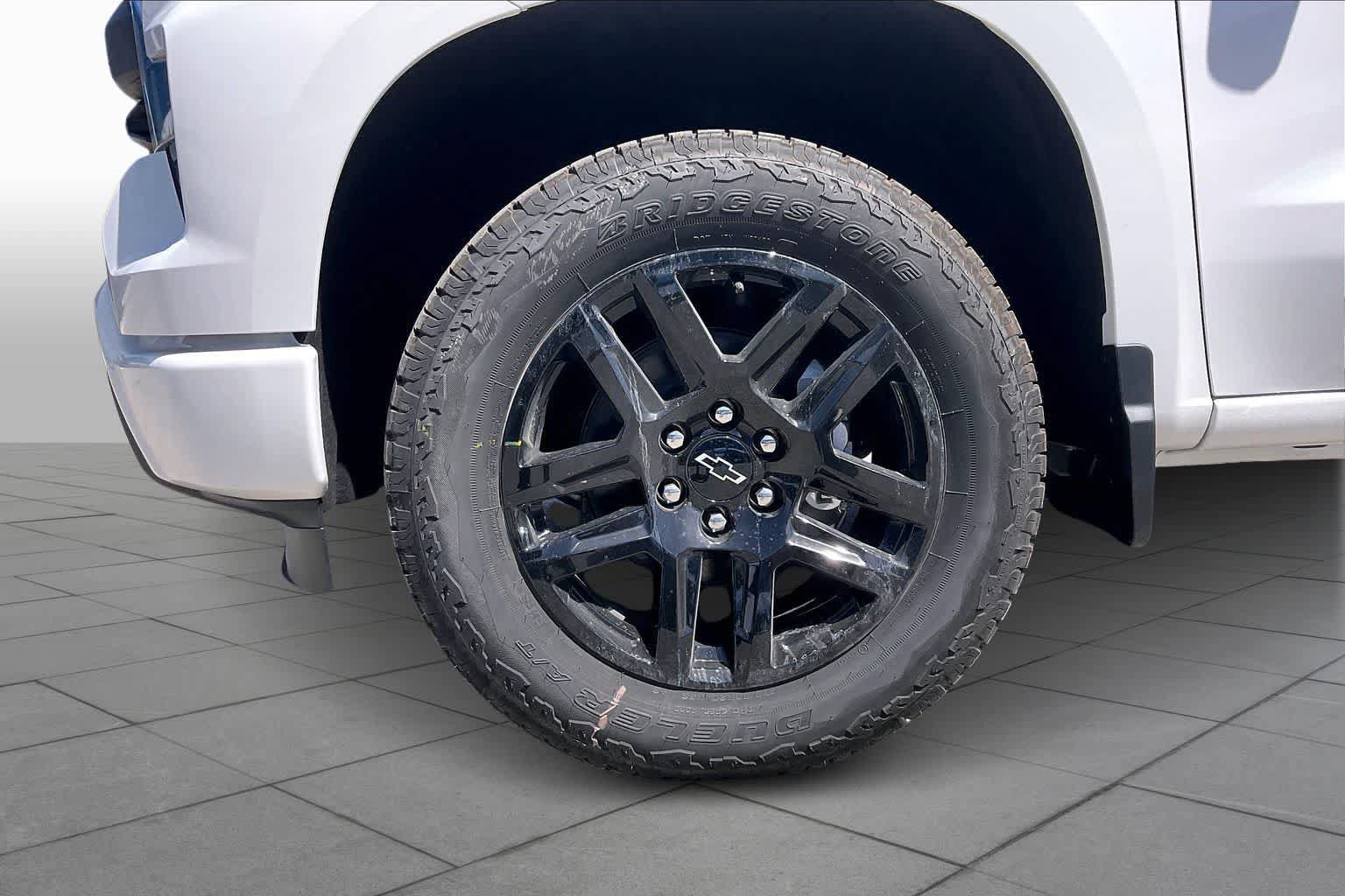 New 2026 Chevrolet Silverado 1500 Custom RWD image 11