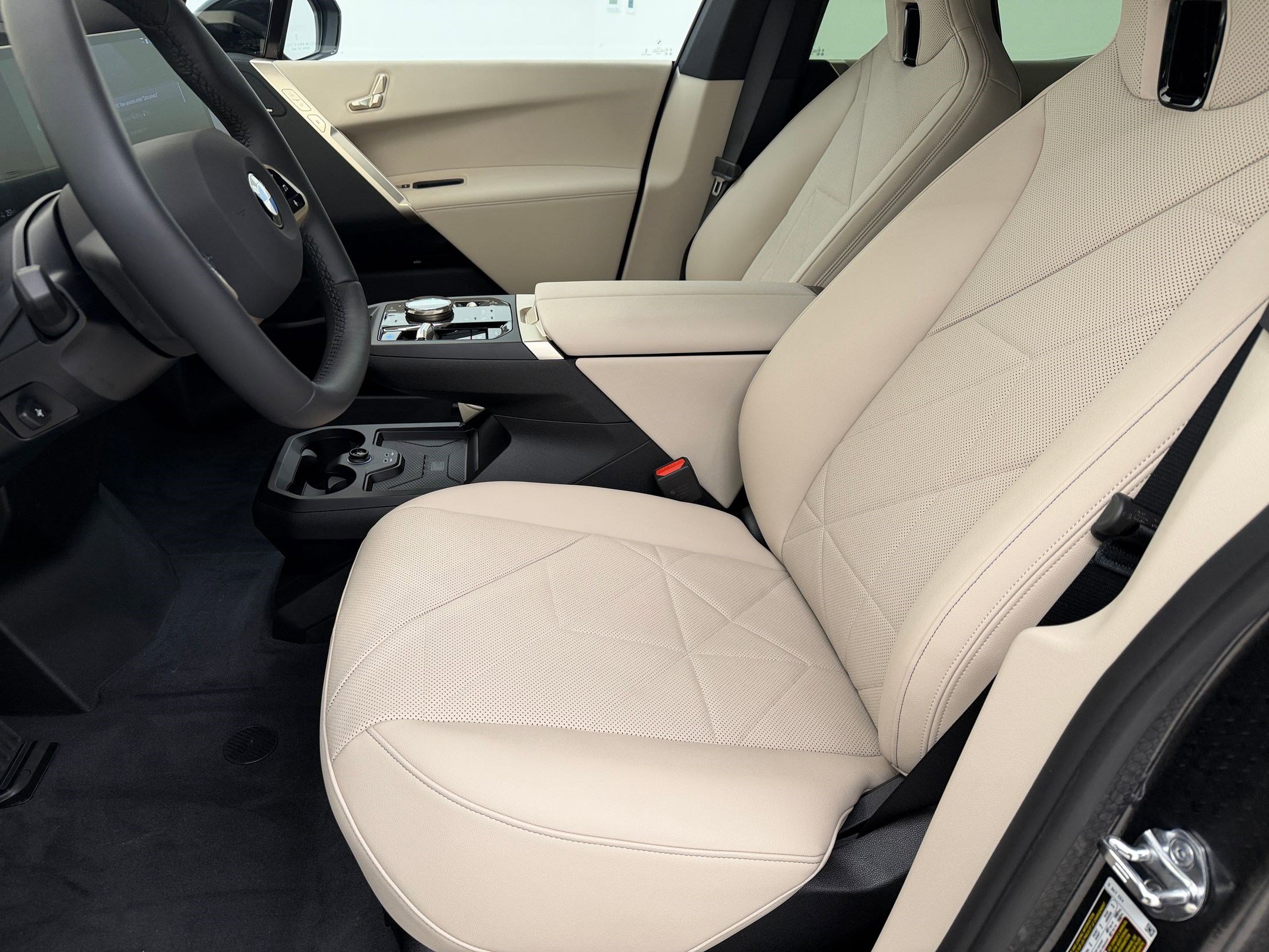 New 2026 BMW iX xDrive45 image 5