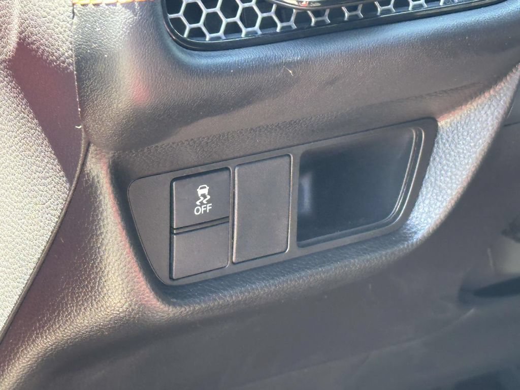 Used 2025 Honda HR-V Sport image 16