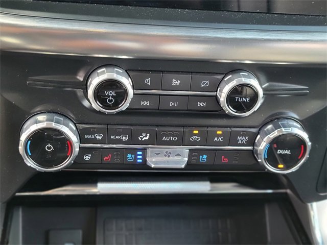 Certified 2022 Ford F150 Lariat w/ Equipment Group 502A High image 27