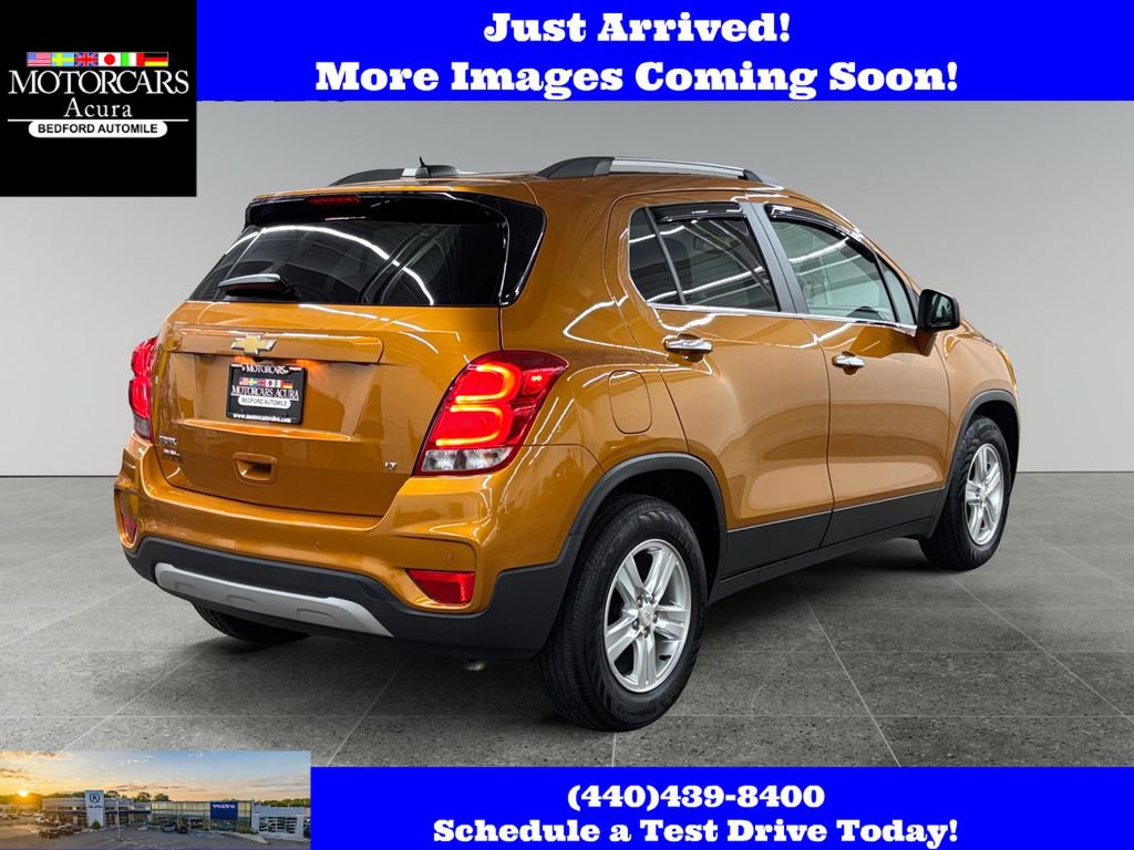 Used 2017 Chevrolet Trax LT w/ Sun & Sound Package FWD image 3