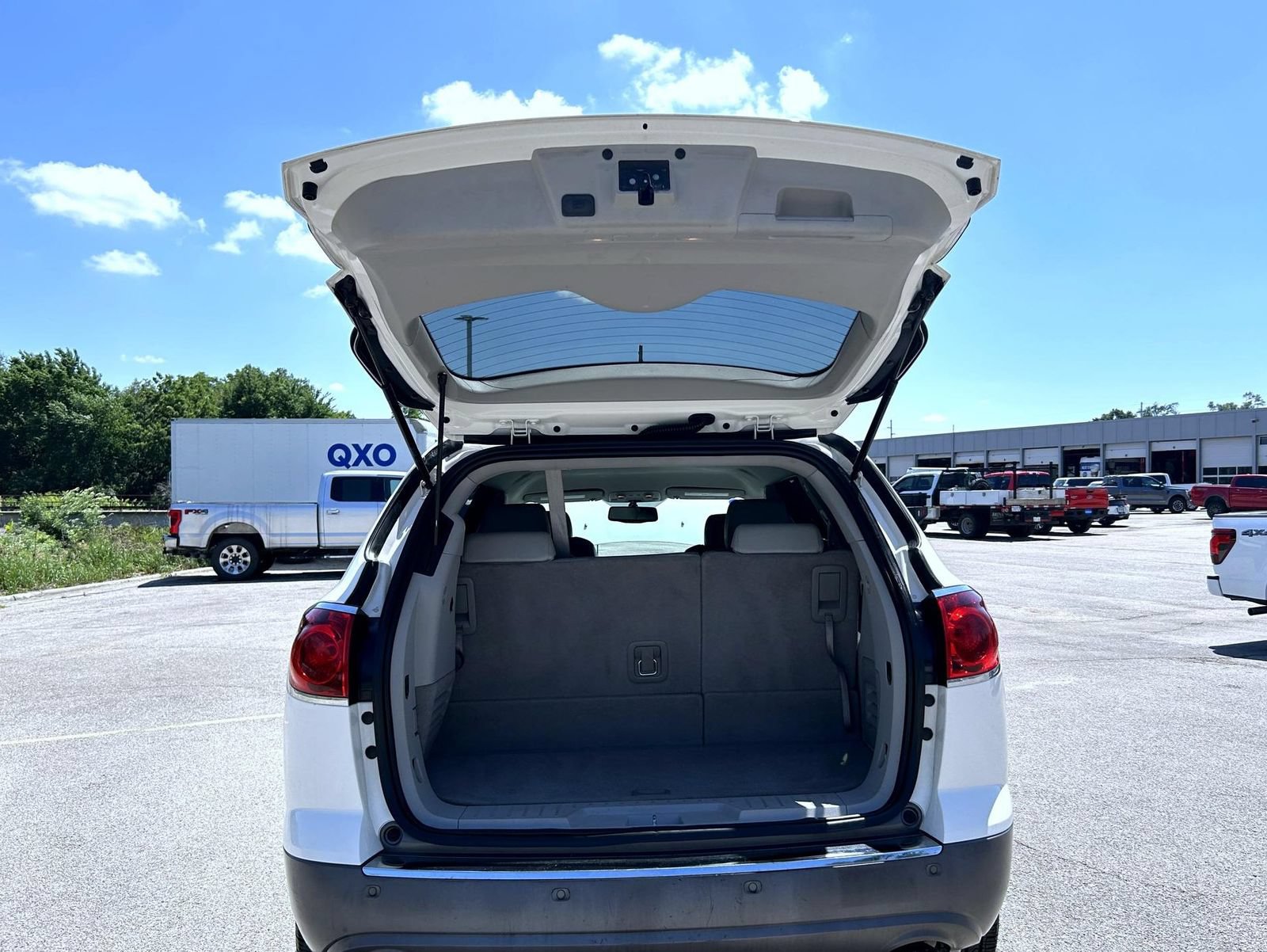 Used 2011 Buick Enclave CXL w/ Trailering Provision Package AWD/4WD image 21