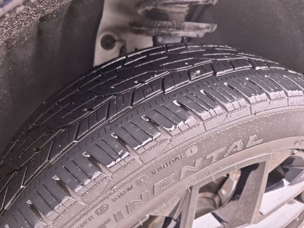 Used 2024 Chevrolet Traverse RS AWD/4WD image 15