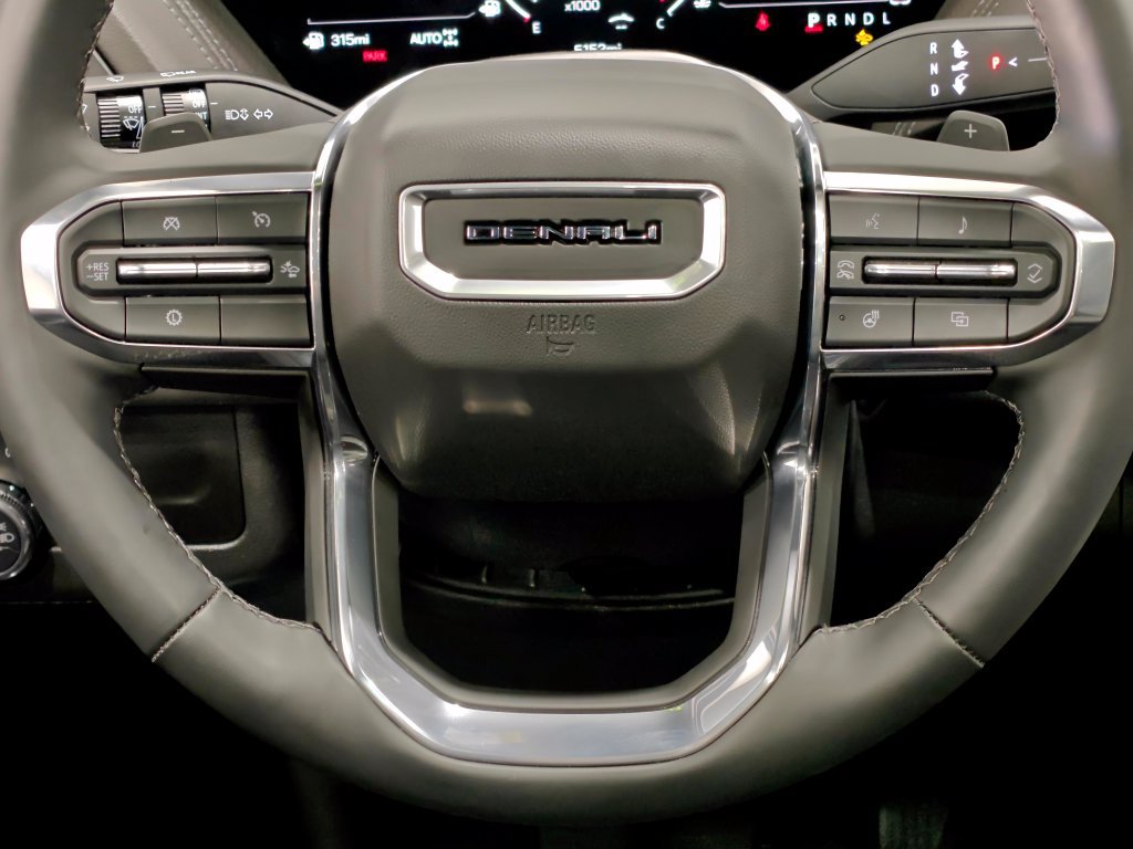 Used 2025 GMC Yukon Denali w/ Sun & Power Step Package AWD/4WD image 5