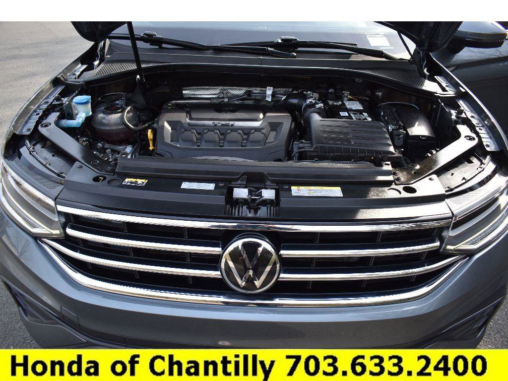 Used 2023 Volkswagen Tiguan SE image 33