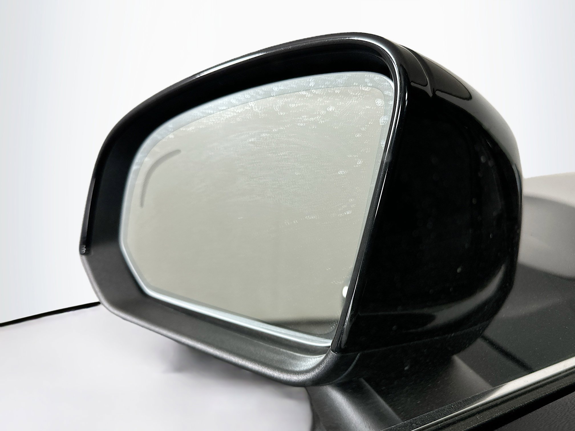 Used 2025 Volvo XC40 B5 Plus AWD/4WD image 16