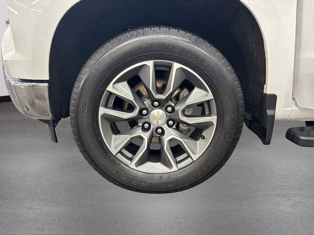 Used 2023 Chevrolet Silverado 1500 LT image 11