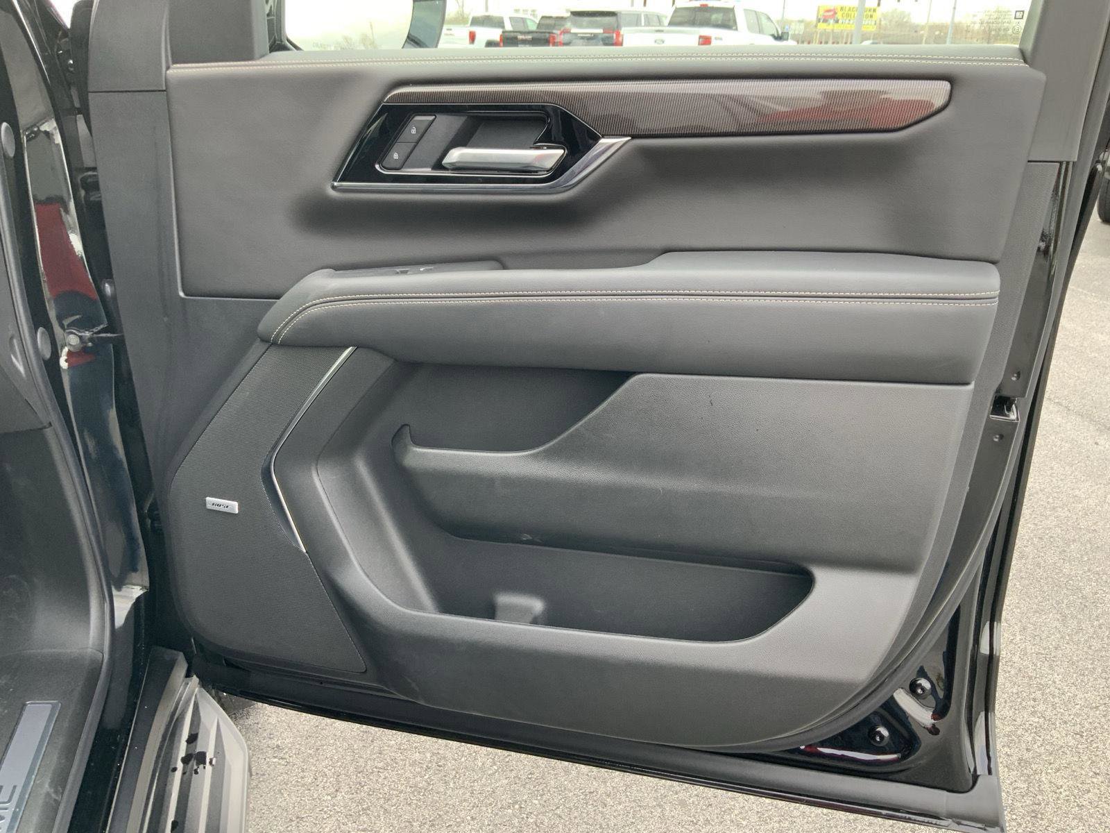 Used 2025 GMC Yukon Elevation w/ Elevation Premium Package image 67