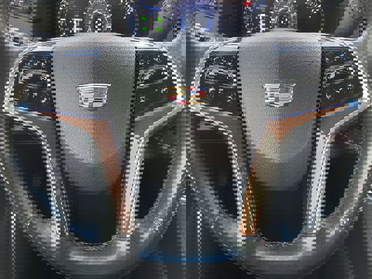 Used 2018 Cadillac Escalade ESV Luxury image 10