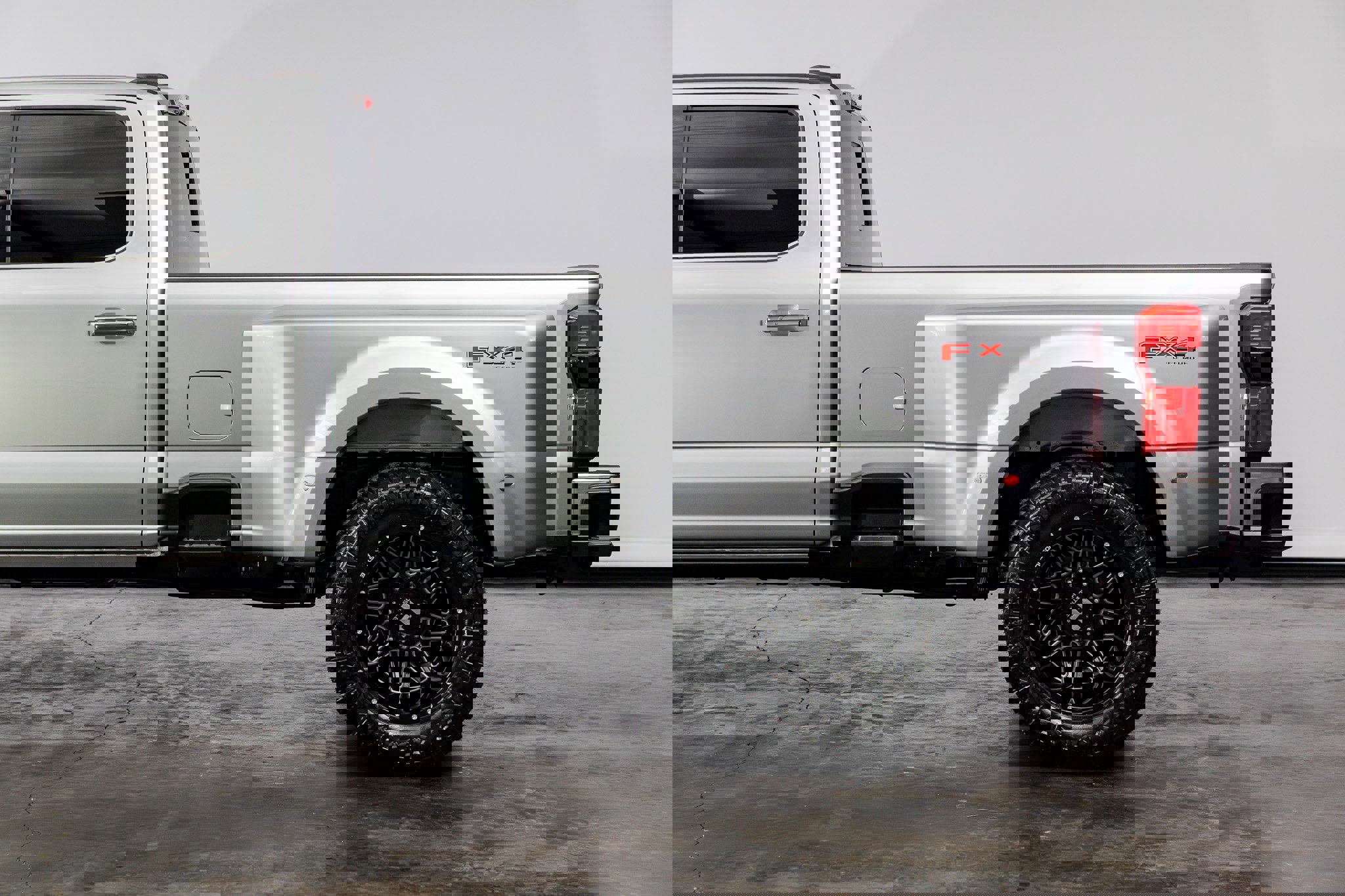 Used 2023 Ford F350 Lariat w/ Lariat Ultimate Package image 15