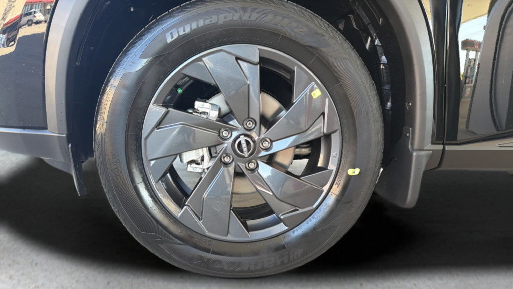 New 2026 Nissan Rogue SV AWD/4WD image 14