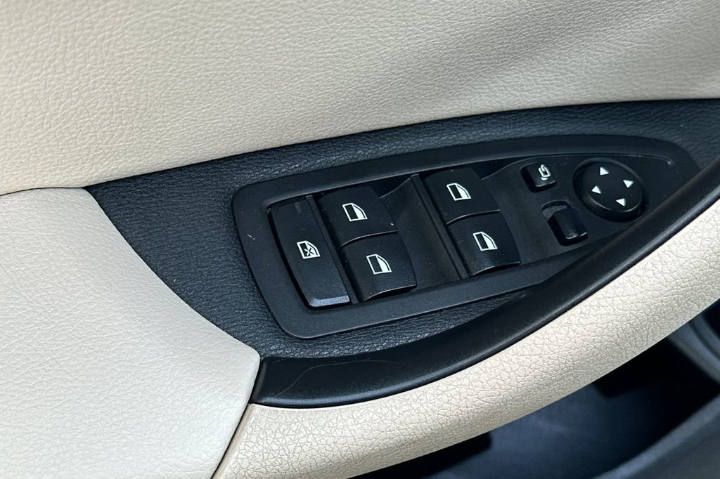 Used 2018 BMW X1 xDrive28i w/ Convenience Package image 11