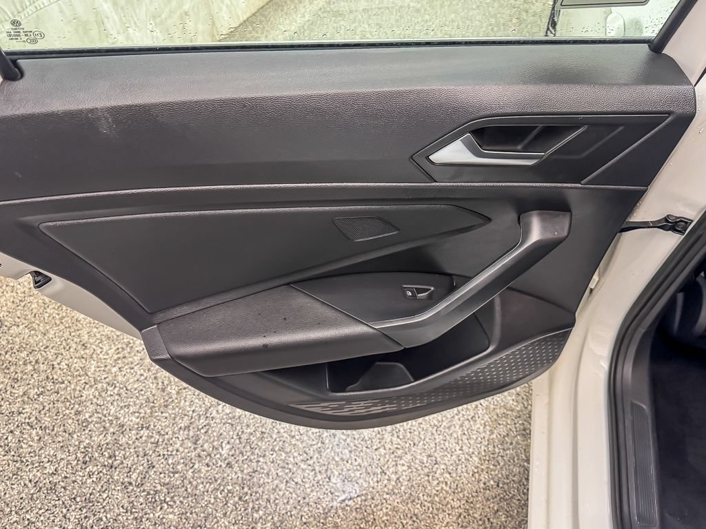Used 2021 Volkswagen Jetta SEL Premium FWD image 23