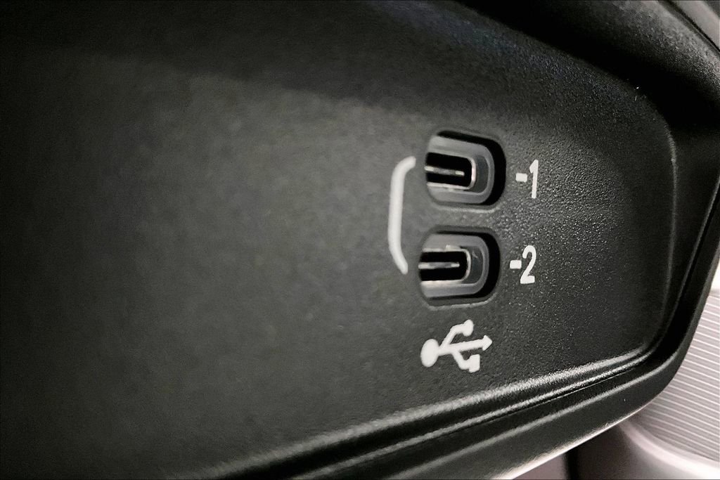 New 2026 Chrysler Voyager LX image 22